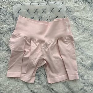 DFYNE Women's Light Pink Bike Shorts